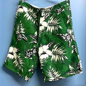 Green Hawaiian Print Swim trunks, 34